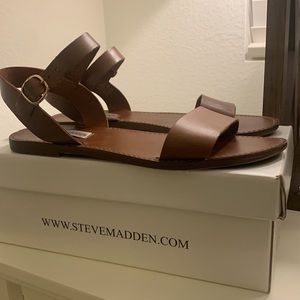 Steve Madden Donddi sandal brown leather